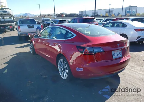 2018 Tesla Model 3 Long Range/Mid Range from USA, damaged, VIN 5YJ3E1EA7JF052671